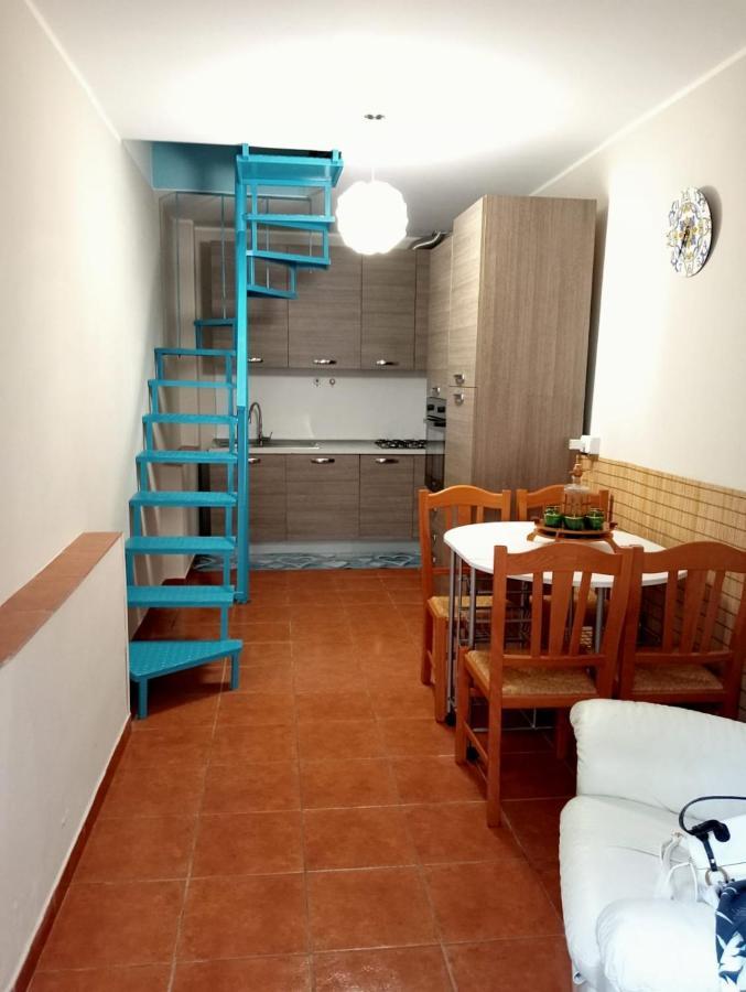 Casa Vacanze Da Clara Καστροβιλάρι Εξωτερικό φωτογραφία