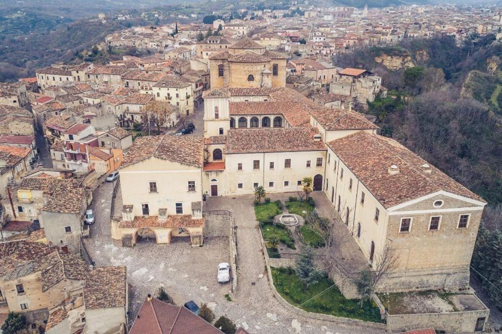 Casa Vacanze Da Clara Καστροβιλάρι Εξωτερικό φωτογραφία